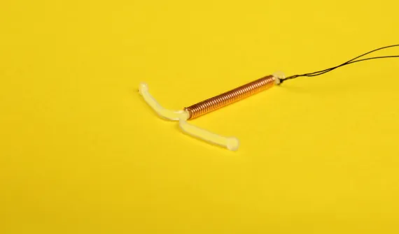 Wkładki domaciczne hormonalne i niehormonalne – charakterystyka